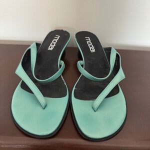Ladies MODA Spane slides size 9M